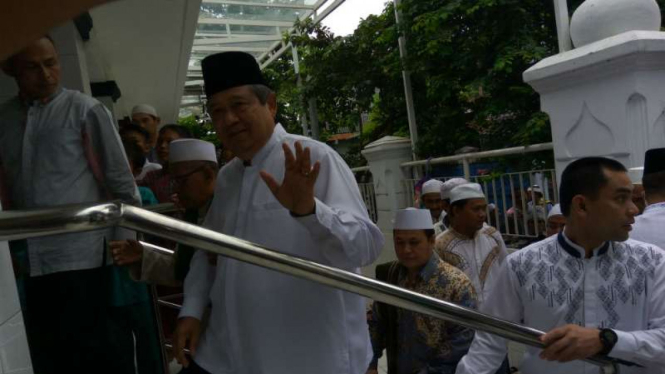 SBY di Masjid Jamie Al-Riyadh Senen, Jakarta Pusat