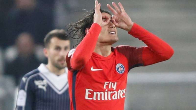 Striker Paris Saint-Germain, Edinson Cavani