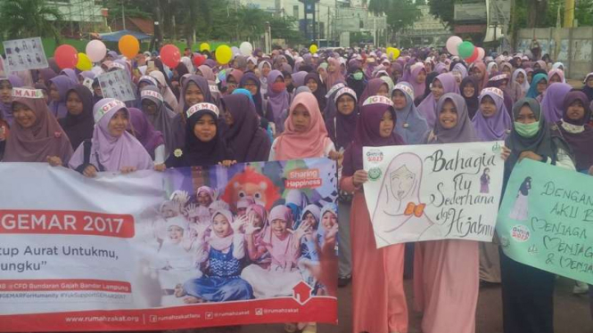 Gerakan pakai hijab di Lampung