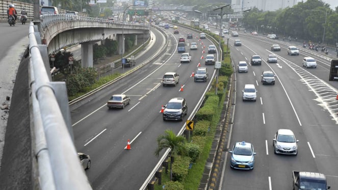 Implementation of Contra Flow on Jakarta City Center Toll Road