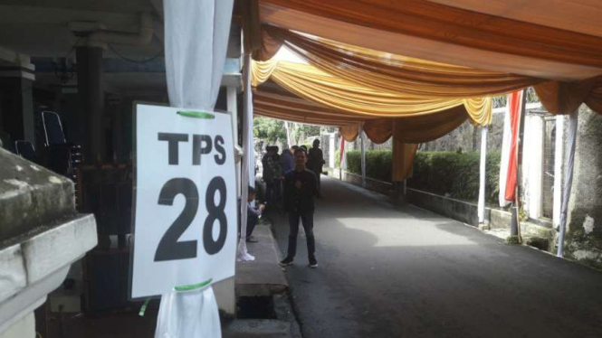 TPS 28 di Cilandak Barat, Jakarta Selatan, Selasa, 14 Februari 2017.
