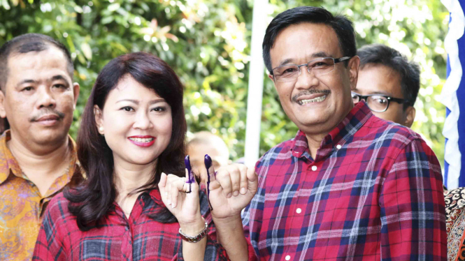 Cawagub Djarot Saiful Hidayat gunakan hak pilih di Kuningan Jakarta Selatan.