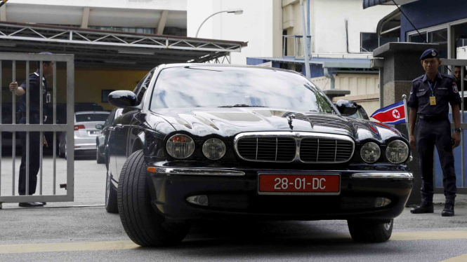Mobil dinas Kedutaan Besar Korea Utara di Kuala Lumpur, Malaysia.