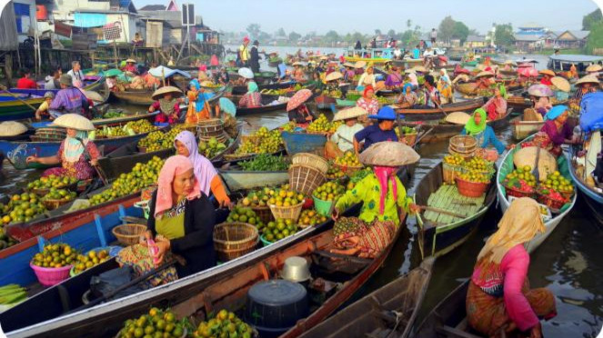 Pasar terapung.