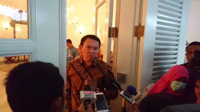 Gubernur DKI Jakarta, Basuki Tjahaja Purnama komentari banjir Jakarta