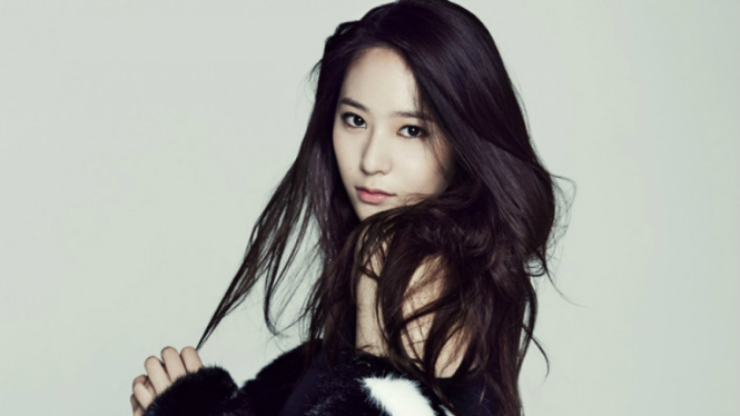 Krystal f(x).