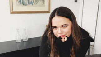 Berapa Biaya Kosmetik Putri Raja Media Rupert Murdoch?