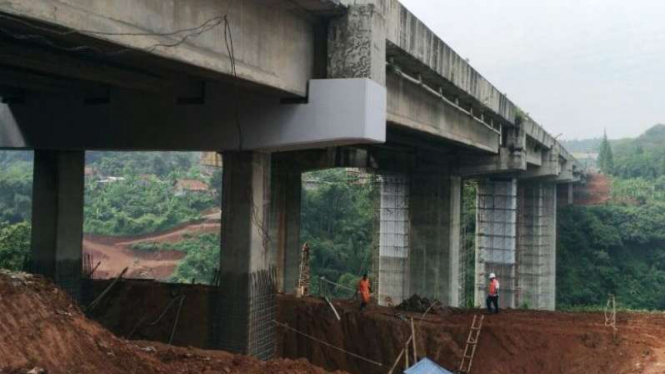 Perbaikan jembatan Cisomang