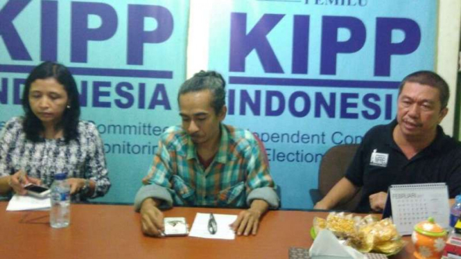 Komisioner KPU RI, Ida Budhiati (kiri)