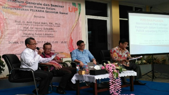 Seminar Fikom Universitas Pancasila dipandu oleh Gede Moenanto Soekowati. (foto u-report)