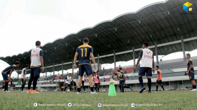 Sesi latihan Barito Putera