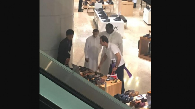 Rombongan delegasi Raja Salman berbelanja