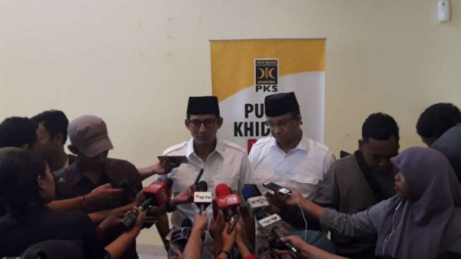 Anies Baswedan dan Sandiaga Uno di di kantor DPP PKS, Jalan TB. Simatupang.