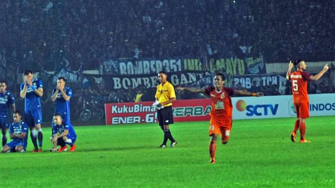 Pemain Pusamania Borneo FC rayakan keberhasilan lolos ke final Piala Presiden