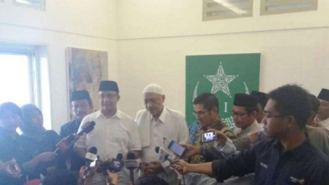Cagub DKI Anies Baswedan bertemu Ketua Umum PSI Hamdan Zoelfa
