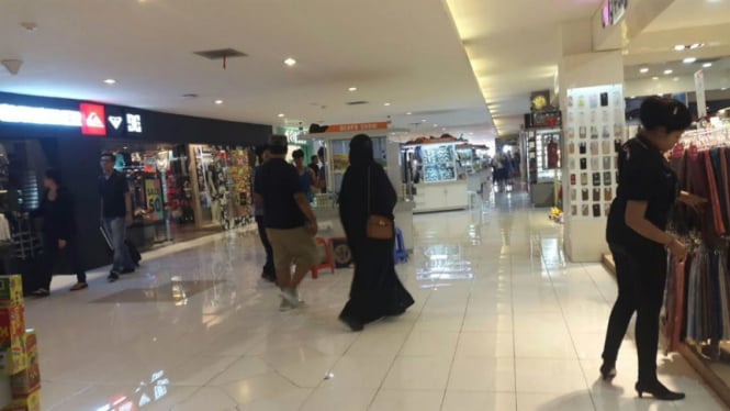 Rombongan Raja Salman borong cinderamata Bali di Discovery Shoping Mall Kuta.