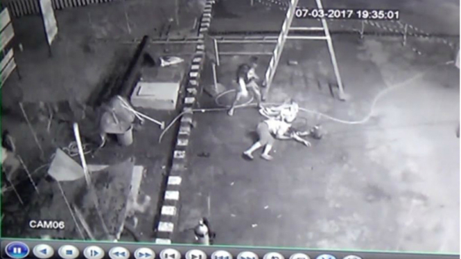 Rekaman CCTV SPBU yang meledak di Maros, Sulawesi Selatan.