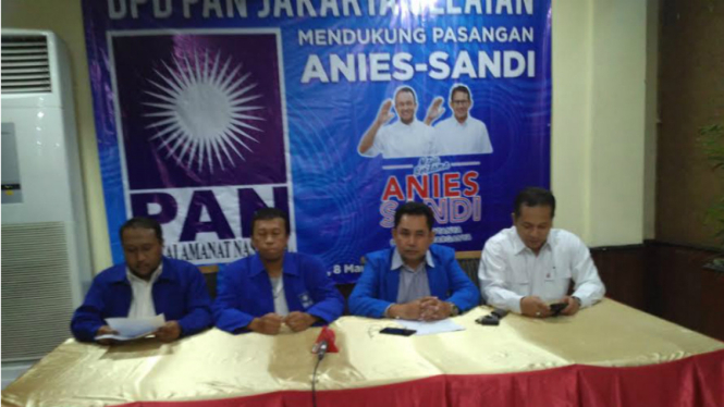 DPP PAN Jakarta Selatan deklarasikan dukungan pada Anies-Sandi.