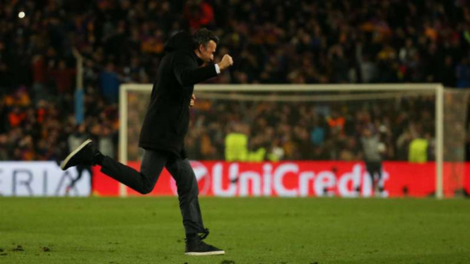 Luis Enrique merayakan kemenangan dramatis Barcelona atas PSG