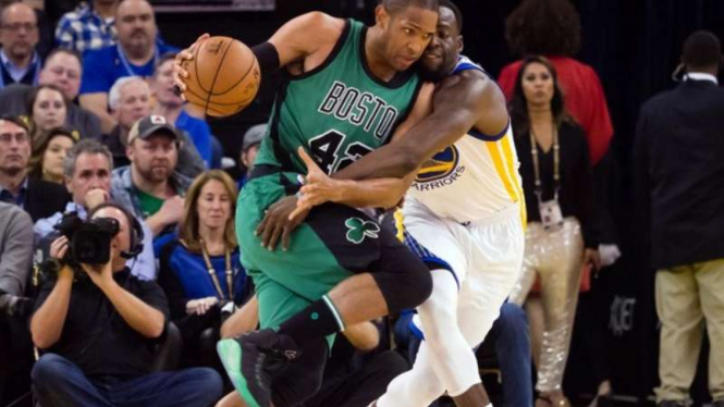 Duel Golden State Warriors melawan Boston Celtics