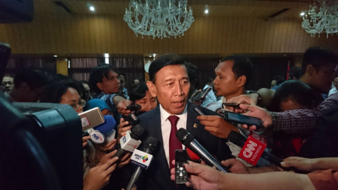 Menteri Koordinator Bidang Politik, Hukum, dan Keamanan (Menkopolhukam), Wiranto.