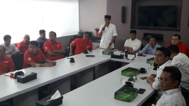 Calon gubernur dan wakil gubernur DKI Jakarta Anies Baswedan-Sandiaga Uno