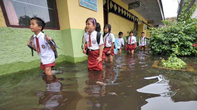 Ilustrasi Sekolah Terendam Banjir