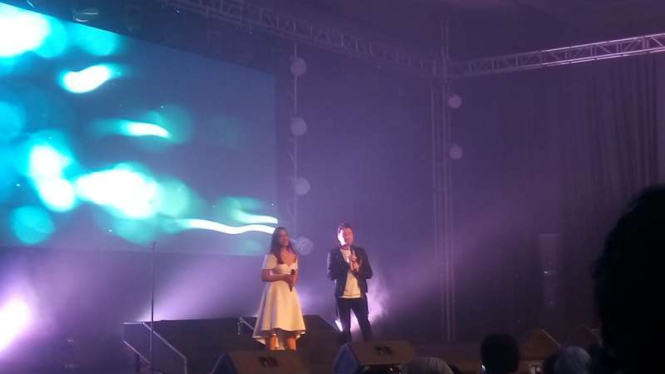 Shane Filan dan Gloria Jessica