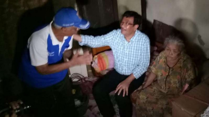 Nenek Sayem saat dijumpai Djarot Saiful Hidayat.