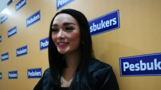 Zaskia Gotik: Emak Saya Cuma Mau Dikasih Doa