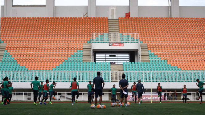 Jelang Hadapi Myanmar, Timnas Indonesia U-22 Berlatih di Pakansari