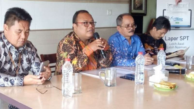 Kepala Kanwil Ditjen Pajak Sulselbartra Eka Sila Kusna Jaya saat diskusi media.