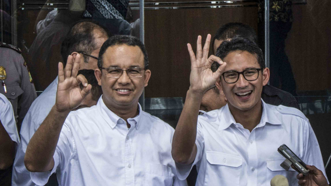 Anies Baswedan dan Sandiaga Uno.