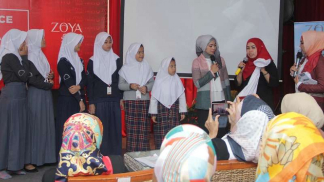 Peluncuran hijab teknologi tinggi dari Zoya
