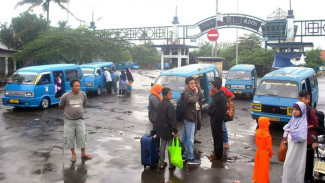 Jemput Peserta Rakornas Gerindra, Sopir Angkot Belum Dibayar