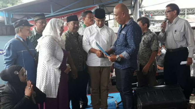 Ikatan Keluarga Minang (IKM) Jakarta Raya mendukung Anies-Sandi.