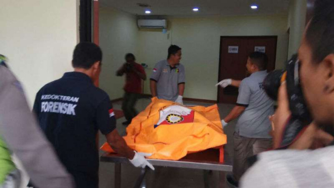Jenazah terduga teroris di Cilegon tiba di RS Polri Kramat Jati, Jakarta Timur