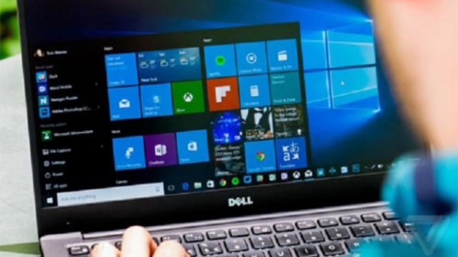 Ilustrasi Windows 10 di laptop.