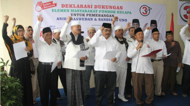 Deklarasi Koalisi Elemen Masyarakat Pondok Kelapa untuk kemenangan Anies-Sandi.