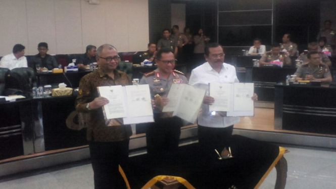 Kapolri, Ketua KPK dan Jaksa Agung setelah tanda tangan MOU
