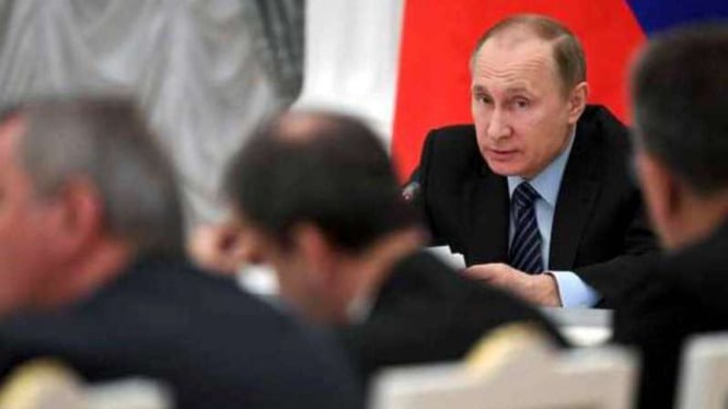Presiden Rusia Vladimir Putin saat memimpin rapat kabinet.