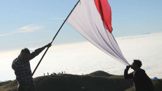 Pendaki Gunung Prau di Kabupaten Wonosobo, Jawa Tengah.