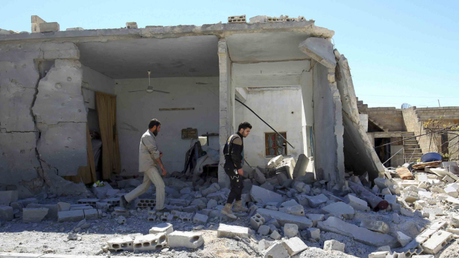 Bangunan yang hancur akbat ganasnya serangan senjata kimia di Idlib Suriah