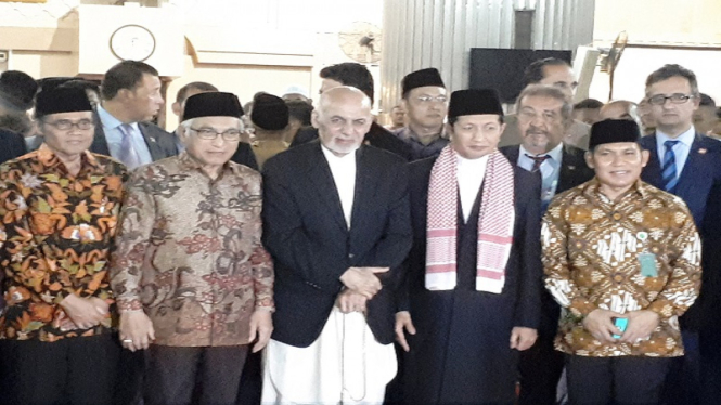 Presiden Afghanistan Ashraf Ghani di Masjid Istiqlal