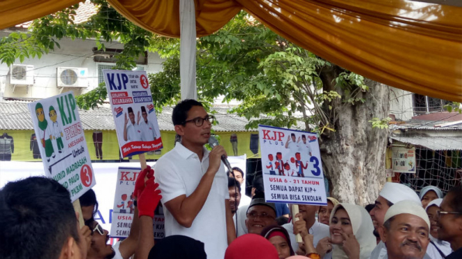 Calon Wakil Gubernur DKI Jakarta, Sandiaga Uno saat kampanye