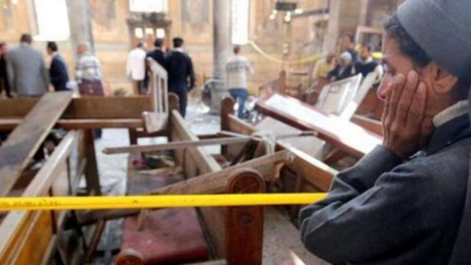 Situasi di dalam gereja di Delta Nil, Tanta, setelah diguncang bom, 9 April 2017