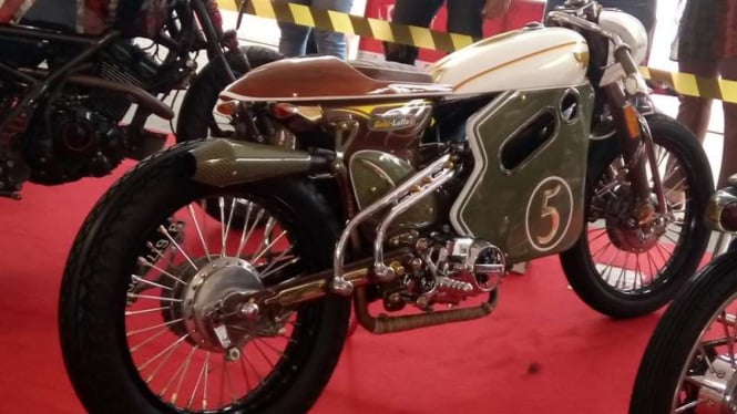 Ketika Honda Supra Dimodifikasi Bergaya Cafe Racer