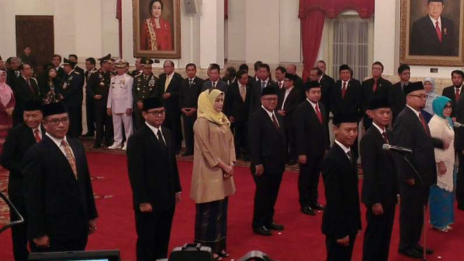 Presiden Jokowi lantik anggota KPU-Bawaslu yang baru, Selasa, 11 April 2017.