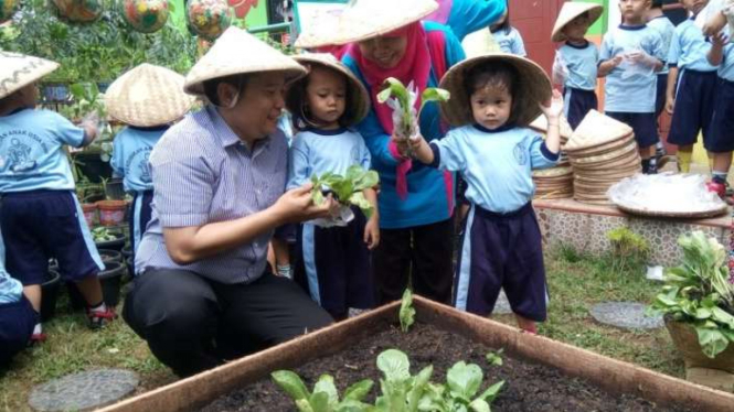 Program edukasi PAUD Healthy Eating Habit (HEH) di PAUD Asparagus, Bekasi Timur.