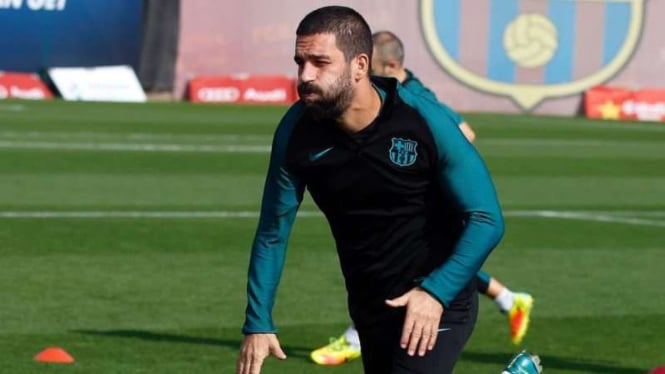 Gelandang sayap Barcelona, Arda Turan.